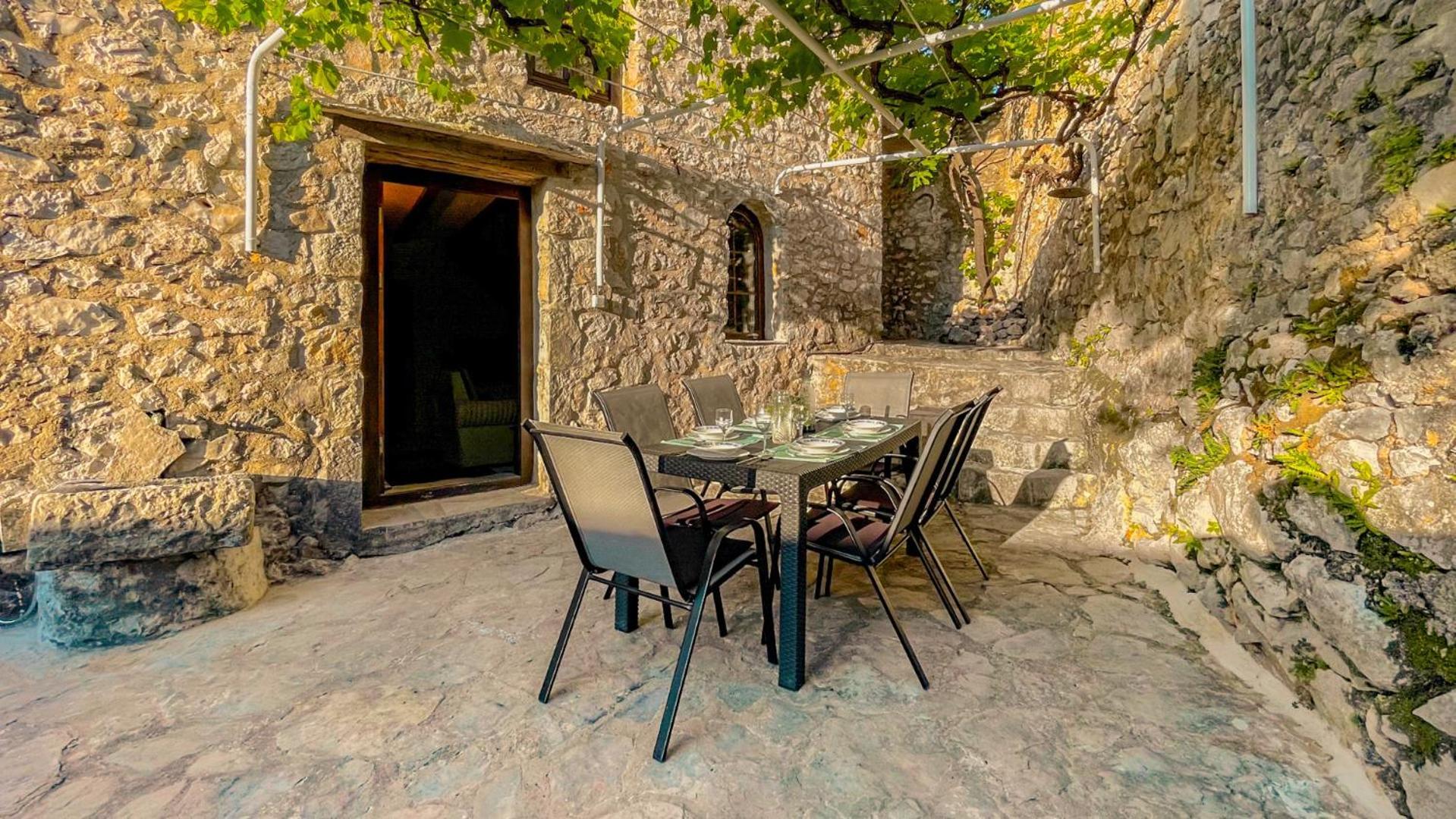 Villa Historic Pocitelj With Pool And Incredible Views On The River And Landmarks Ngoại thất bức ảnh